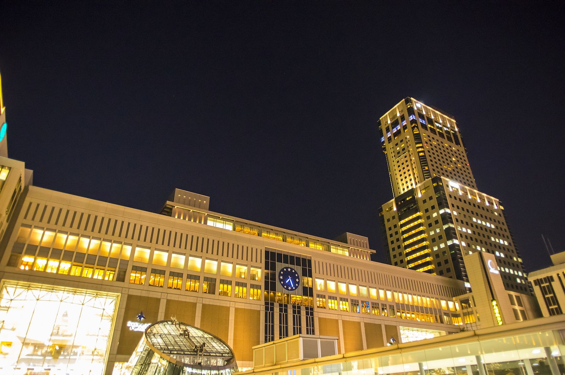 札幌駅前の夜景
